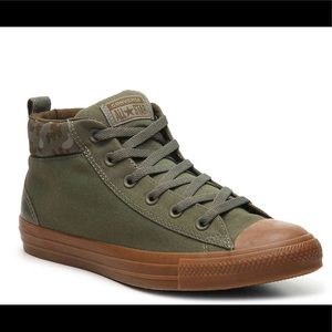 Converse Hightop green with camo print .NWOB Men 9